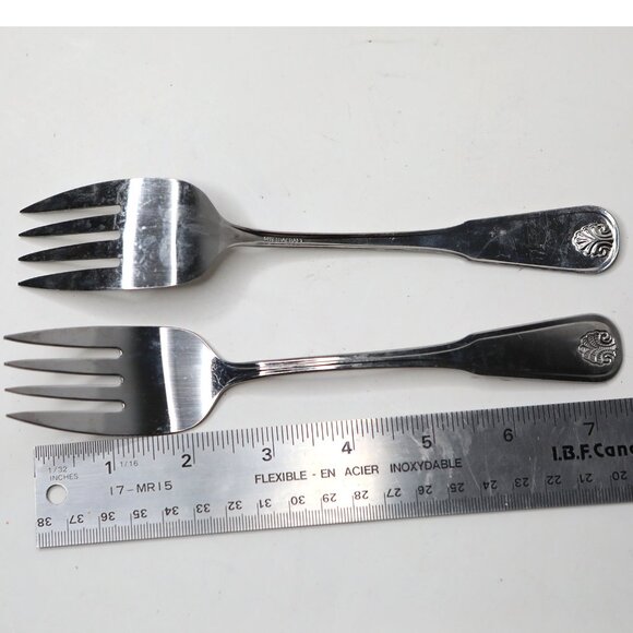 Vintage Oneida Craft Large Stainless Steel Serving Forks Classic Shell Pattern 2 - Picture 3 of 7